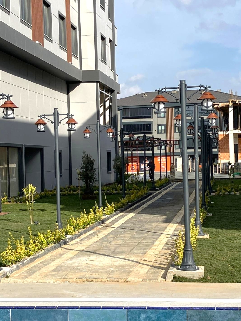 toplu konut projelerinde bahçe aydınlatma